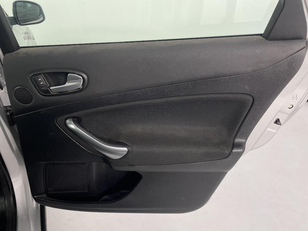 Photo '19' of Ford Mondeo