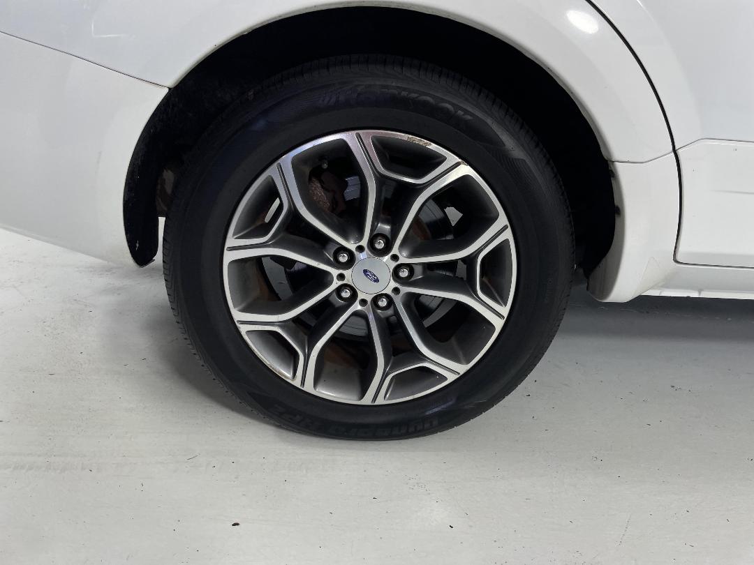 Photo '12' of Ford Territory