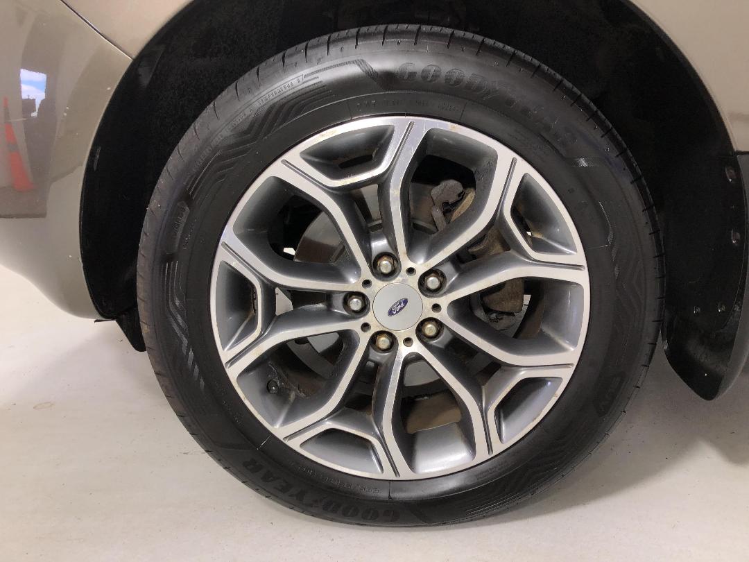 Photo '10' of Ford Territory