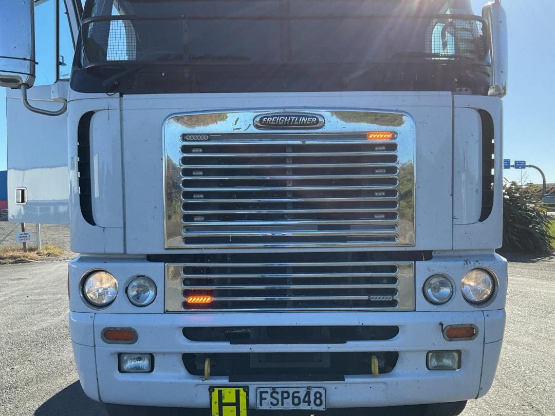 Photo '32' of Freightliner Argosy TSB Tractor Unit Photo '32' of Freightliner Argosy TSB Tractor Unit