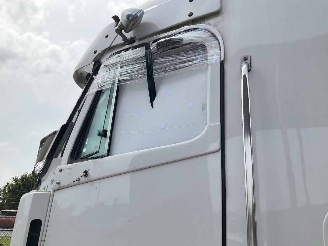 Photo '36' of Freightliner Argosy TSB  CAT-C15 Tractor Unit