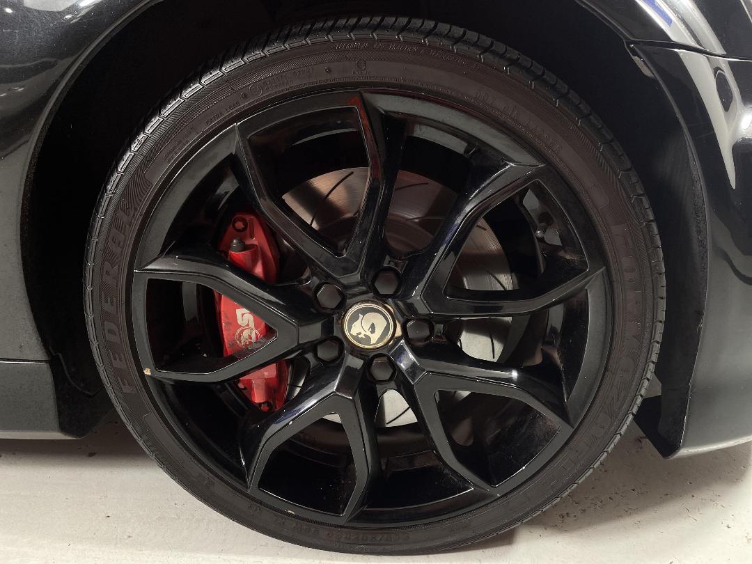 Photo '9' of Holden Commodore Photo '9' of Holden Commodore