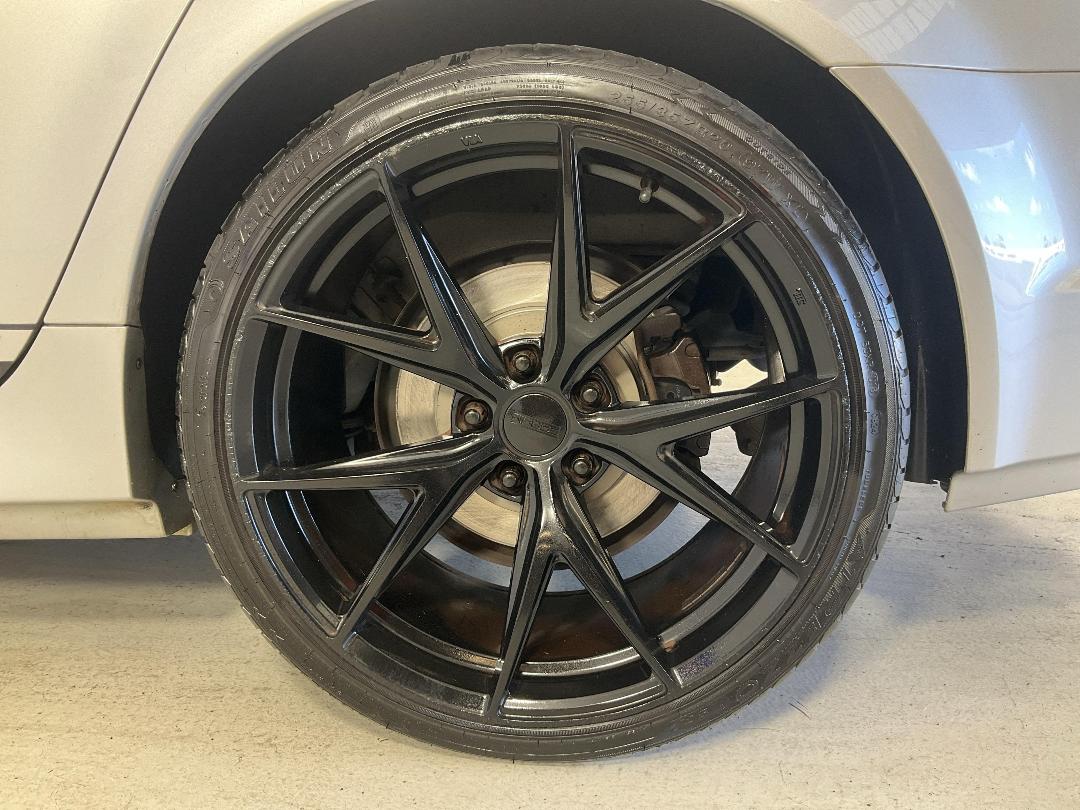 Photo '11' of Holden Commodore Photo '11' of Holden Commodore