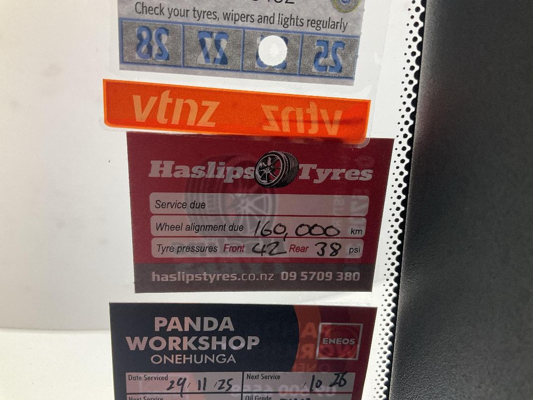 Photo '24' of Holden Commodore Photo '24' of Holden Commodore