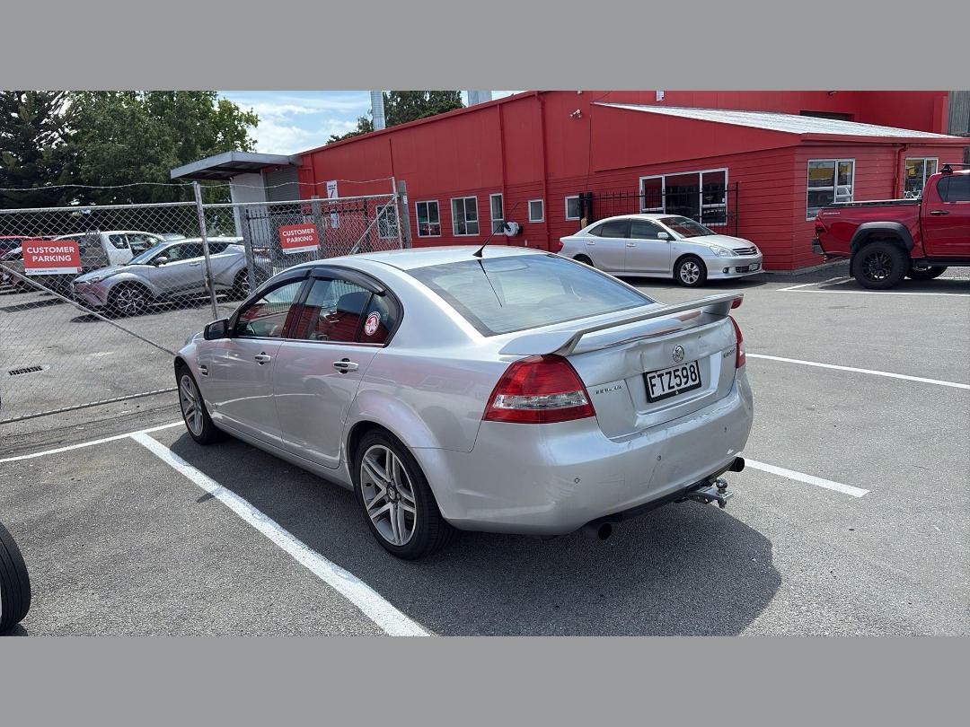 Photo '2' of Holden Commodore Berlina