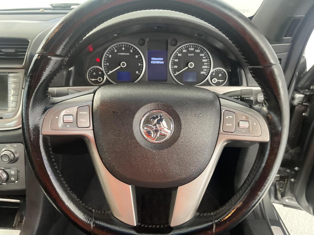 Photo '27' of Holden Commodore