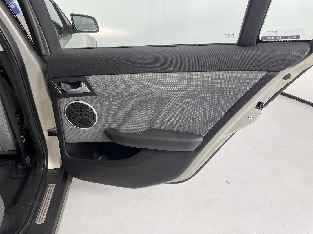 Photo '19' of Holden Commodore