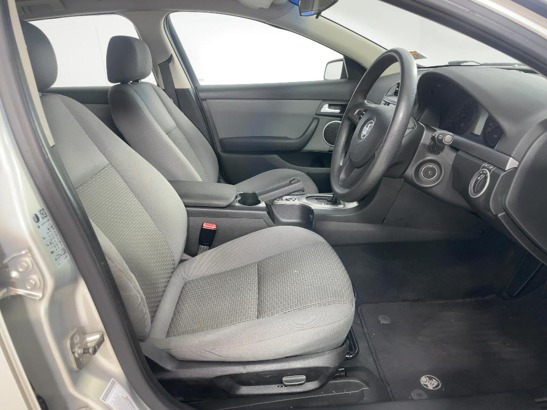 Photo '16' of Holden Commodore