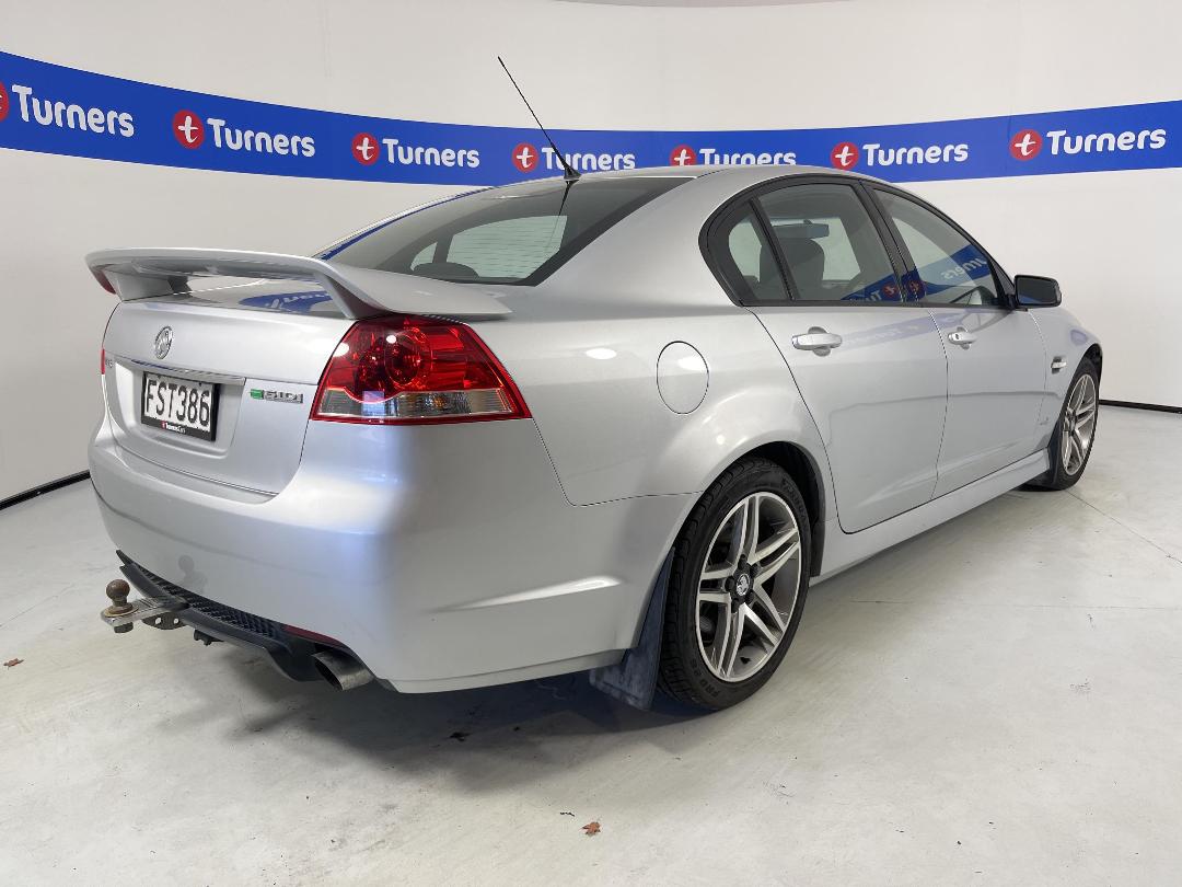 Photo '7' of Holden Commodore Photo '7' of Holden Commodore