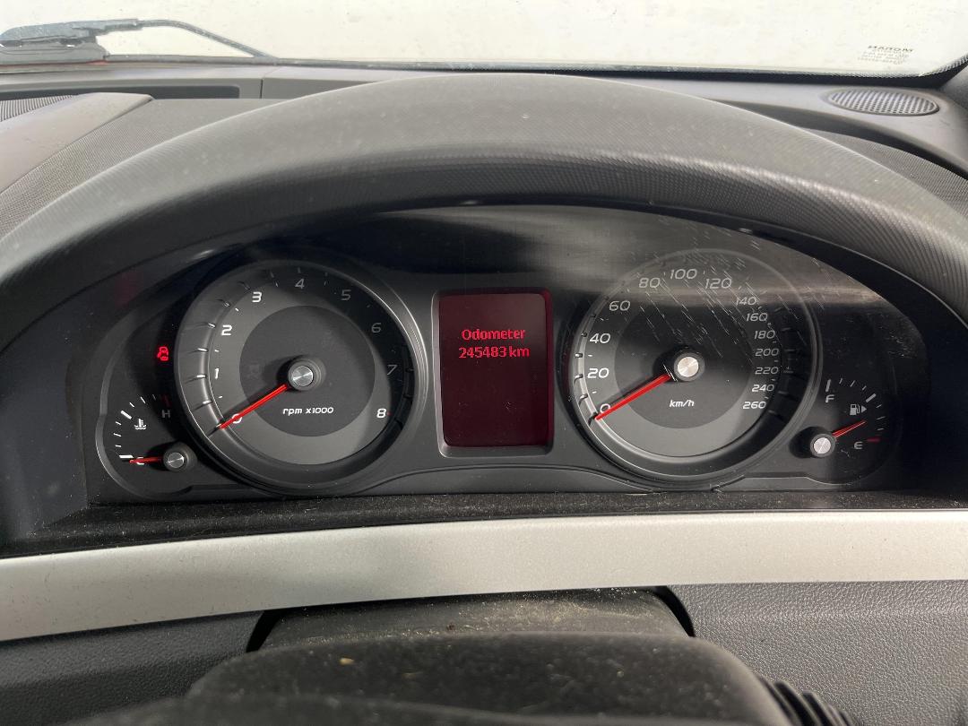 Photo '21' of Holden Commodore Photo '21' of Holden Commodore