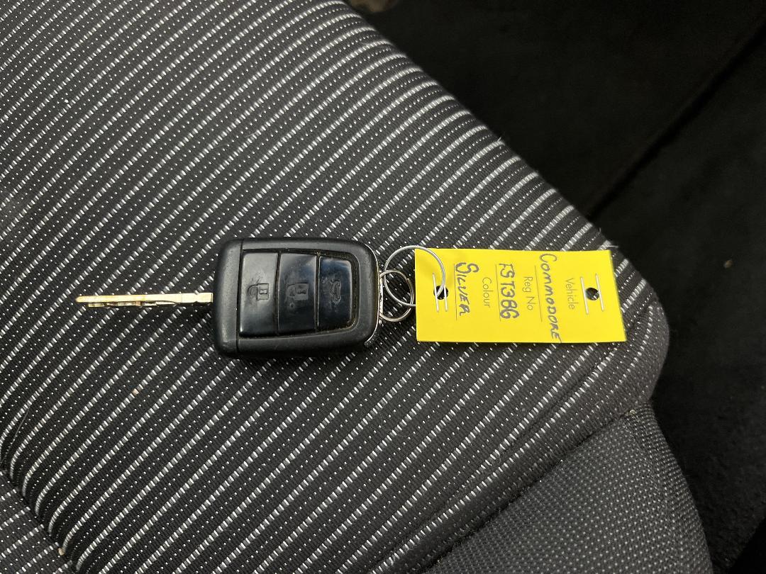 Photo '22' of Holden Commodore Photo '22' of Holden Commodore