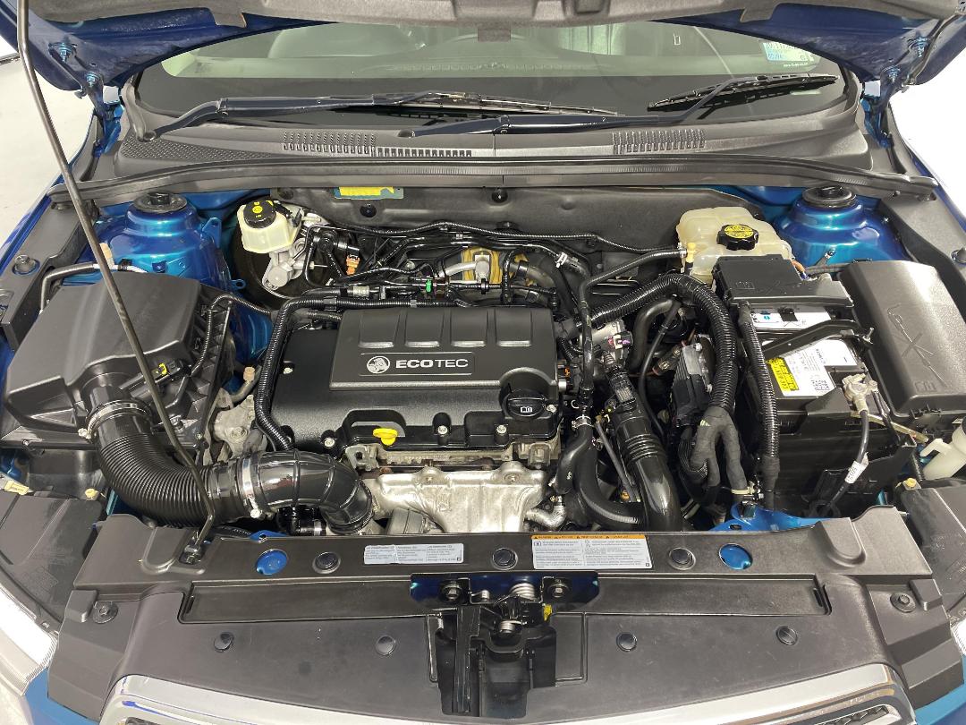 Photo '13' of Holden Cruze