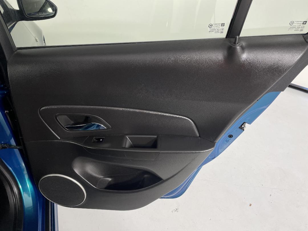 Photo '19' of Holden Cruze