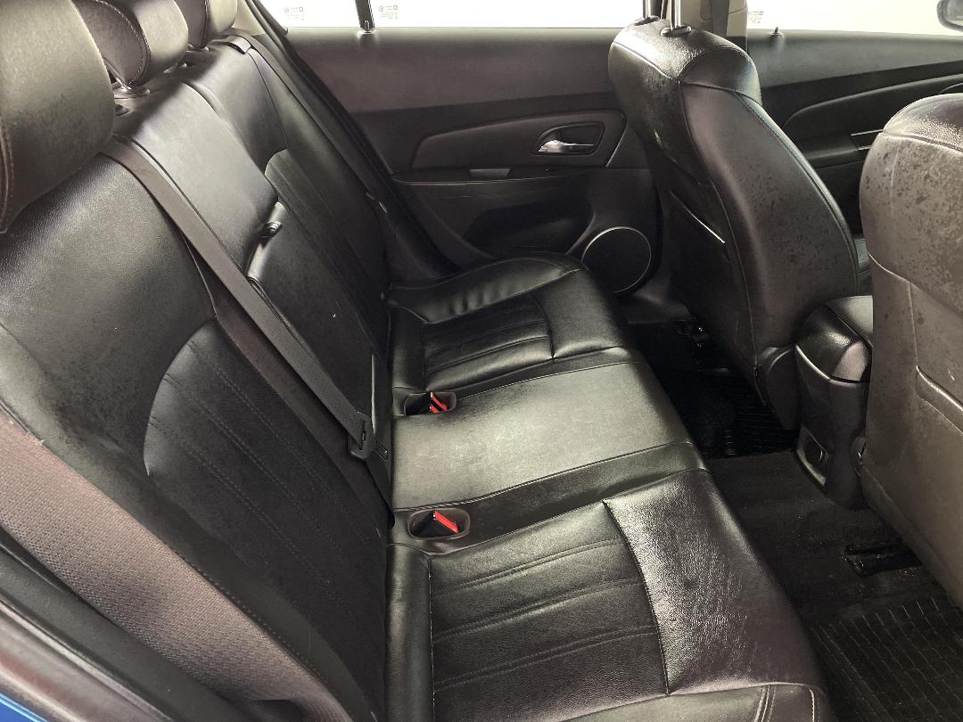 Photo '20' of Holden Cruze