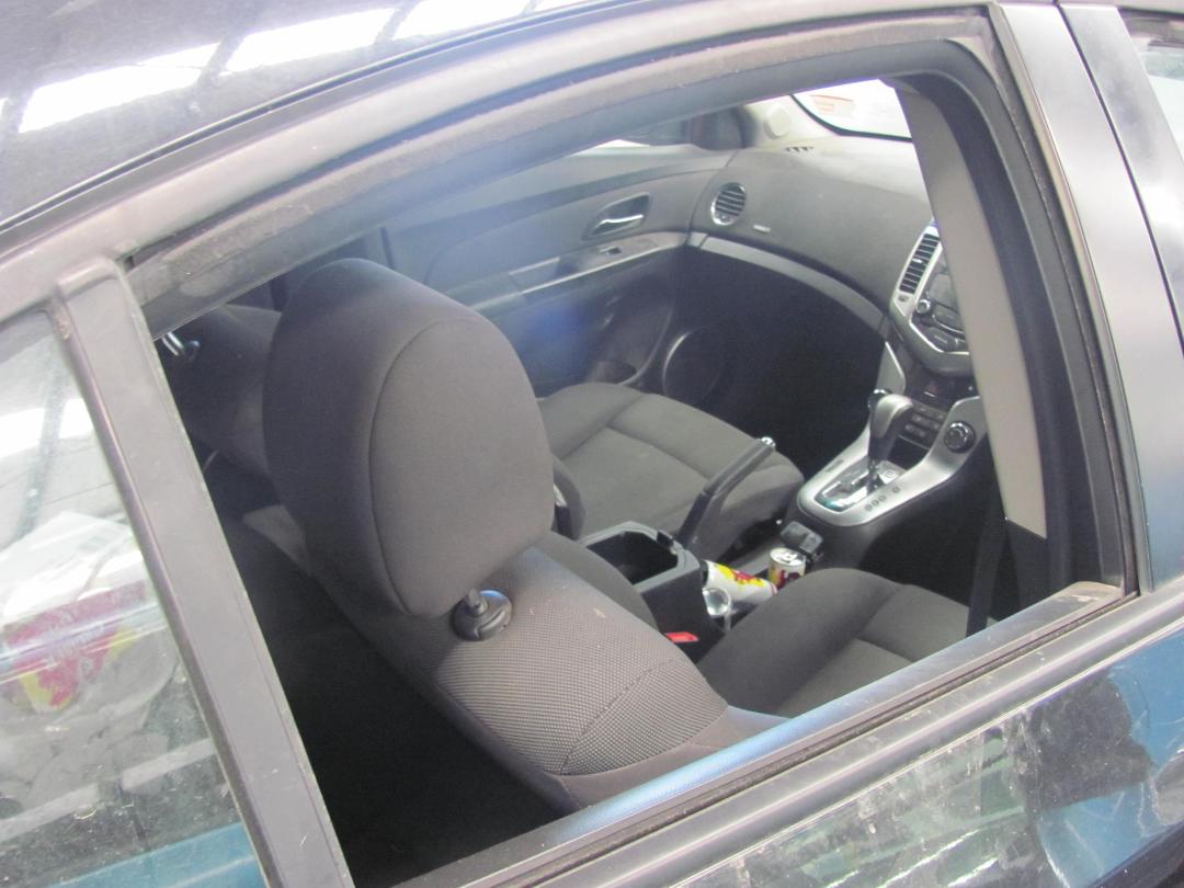 Photo '8' of Holden Cruze SRI Photo '8' of Holden Cruze SRI