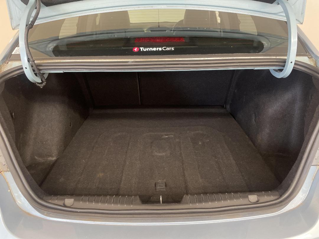 Photo '14' of Holden Cruze