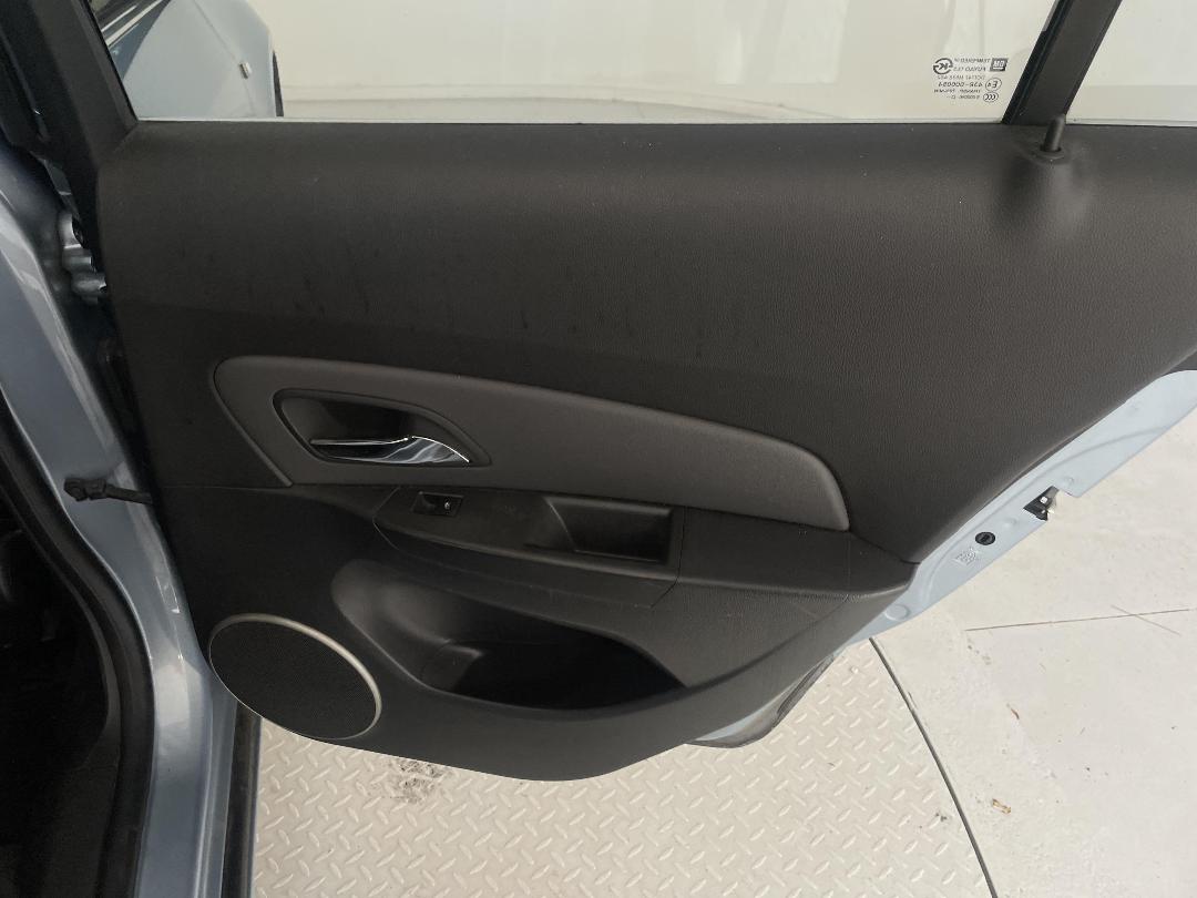 Photo '19' of Holden Cruze