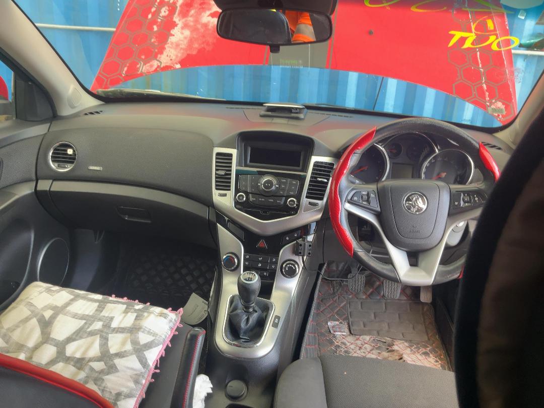 Photo '21' of Holden Cruze SRI