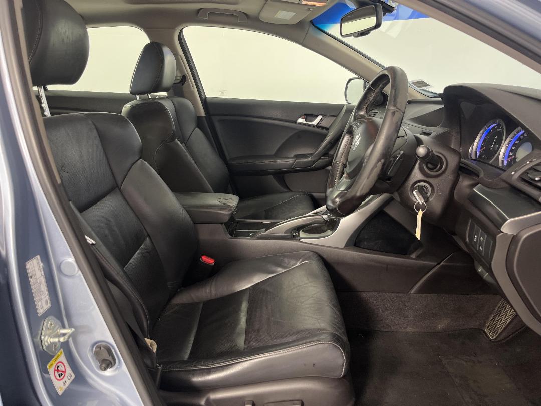 Photo '16' of Honda Accord Photo '16' of Honda Accord