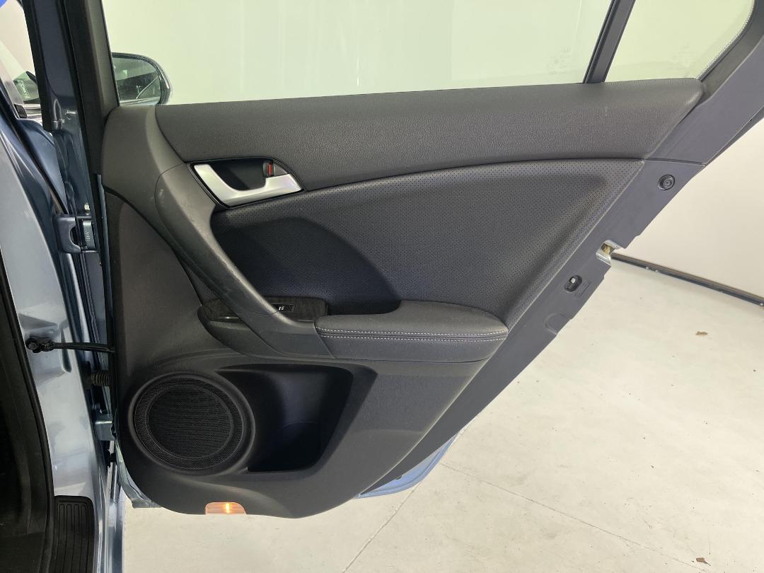 Photo '19' of Honda Accord Photo '19' of Honda Accord