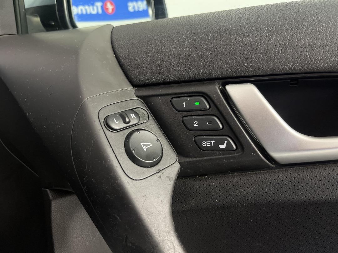 Photo '28' of Honda Accord Photo '28' of Honda Accord