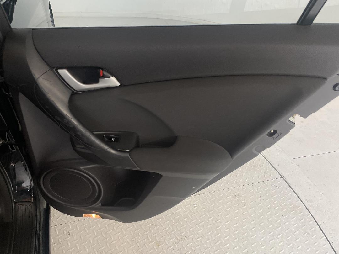 Photo '19' of Honda Accord