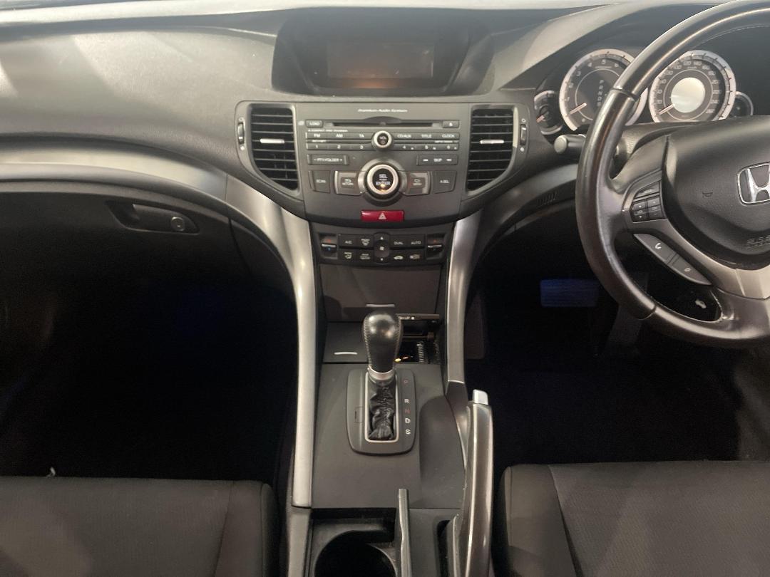 Photo '18' of Honda Accord