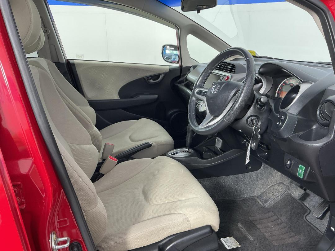 Photo '16' of Honda FIT Photo '16' of Honda FIT