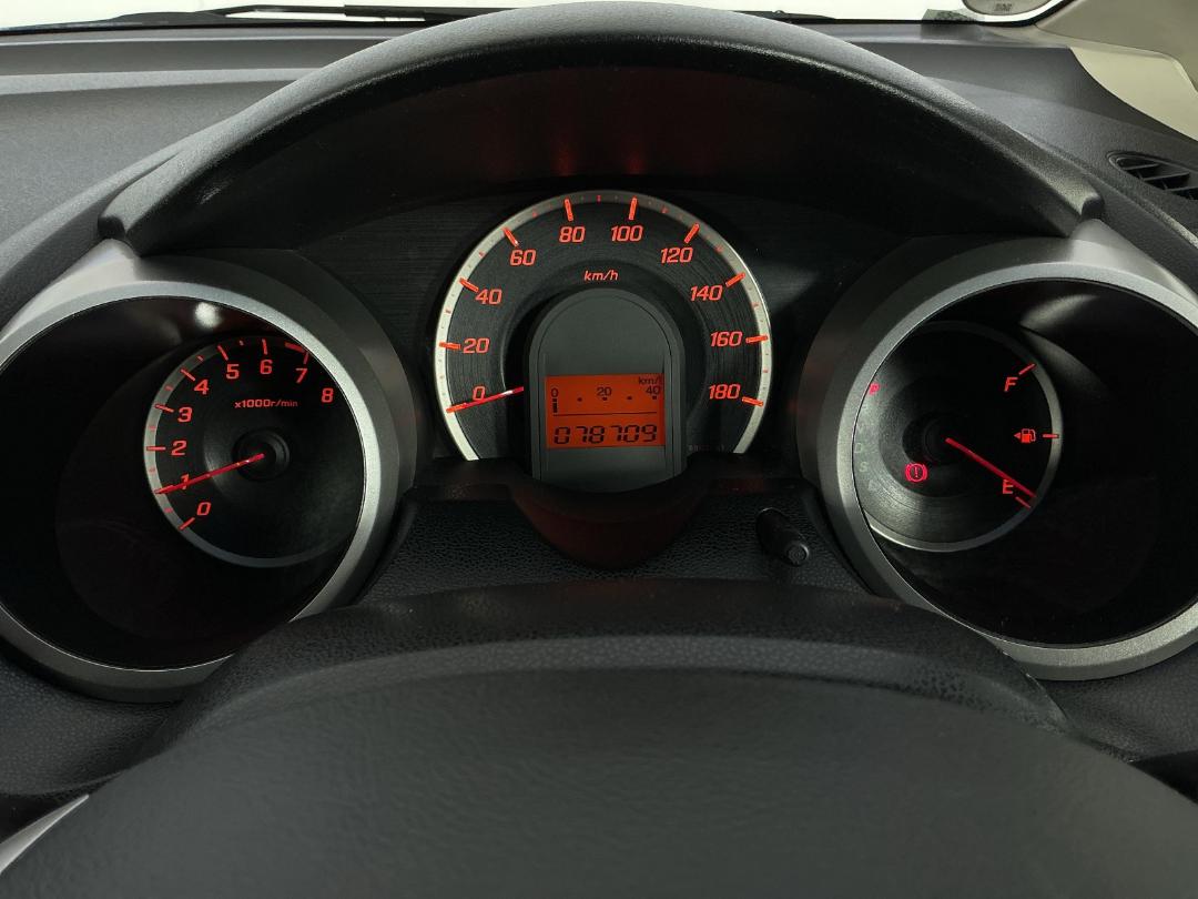 Photo '21' of Honda FIT Photo '21' of Honda FIT