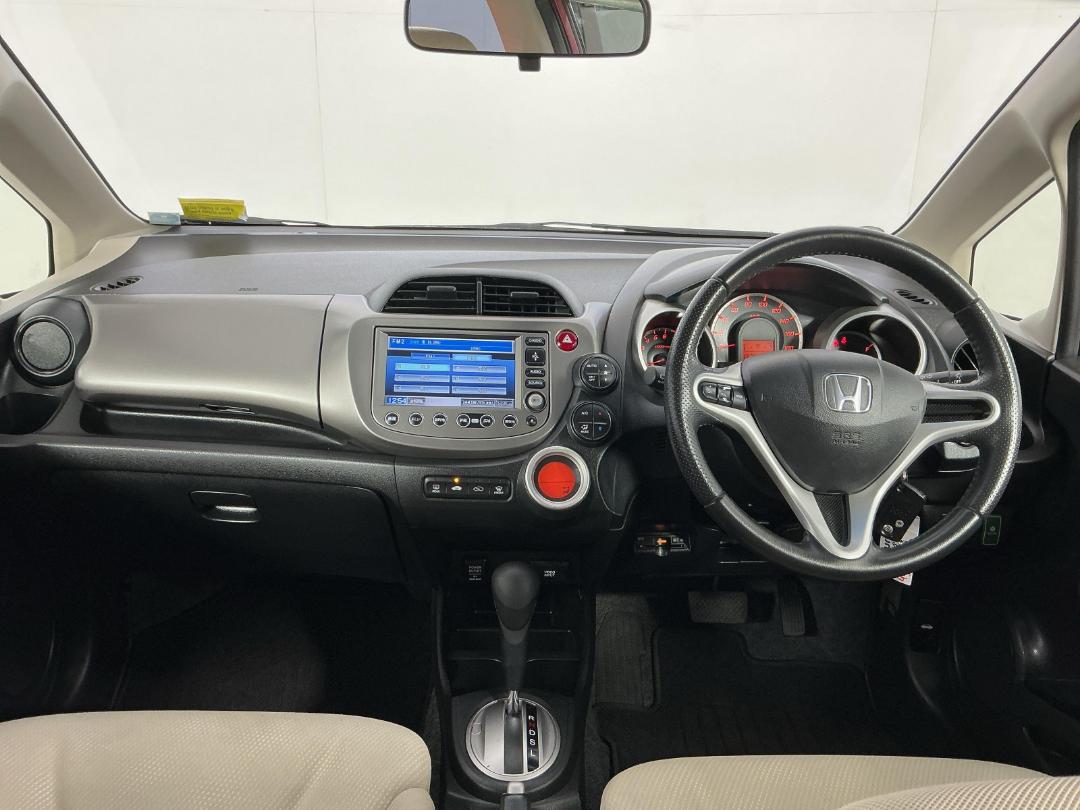 Photo '17' of Honda FIT Photo '17' of Honda FIT