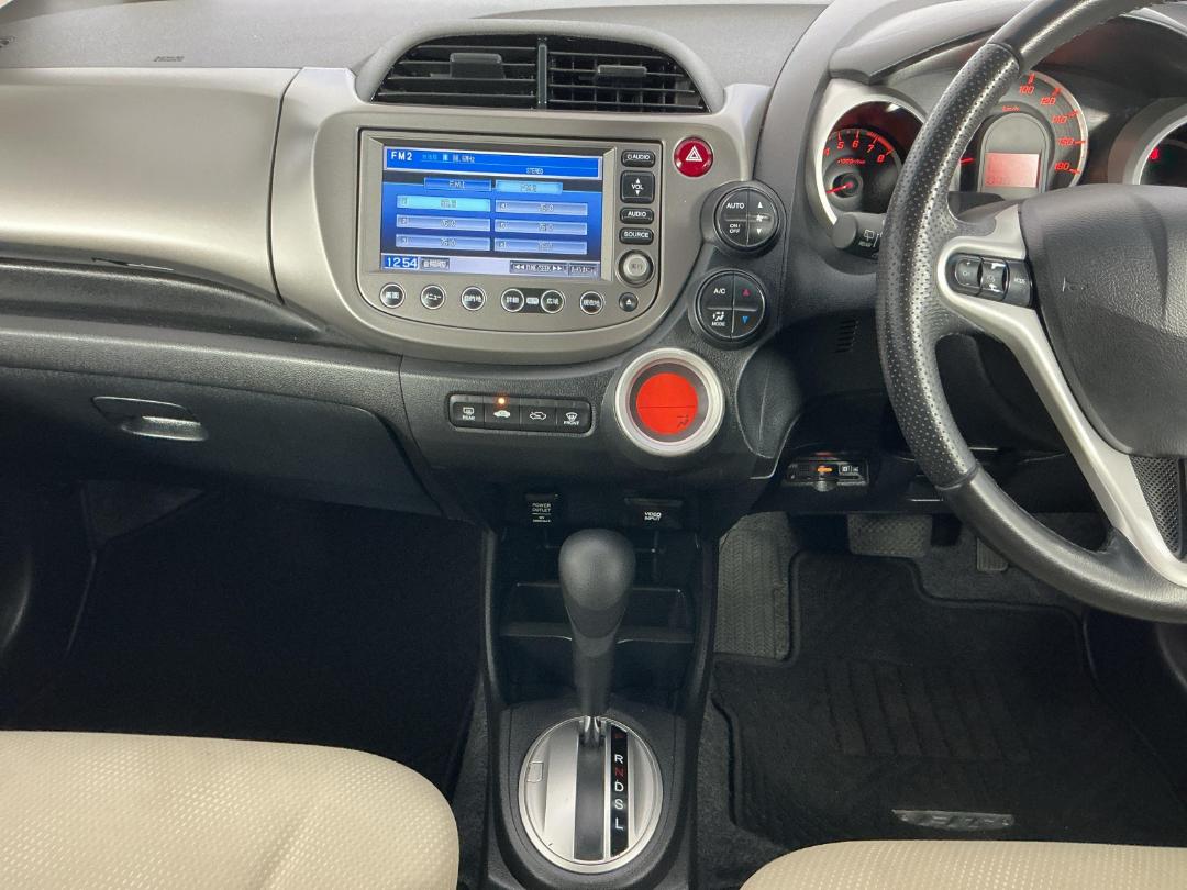 Photo '18' of Honda FIT Photo '18' of Honda FIT