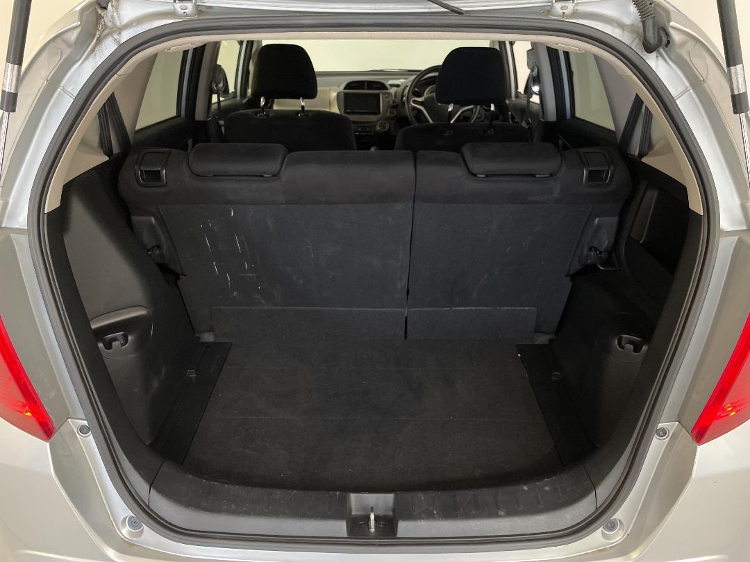 Photo '14' of Honda FIT