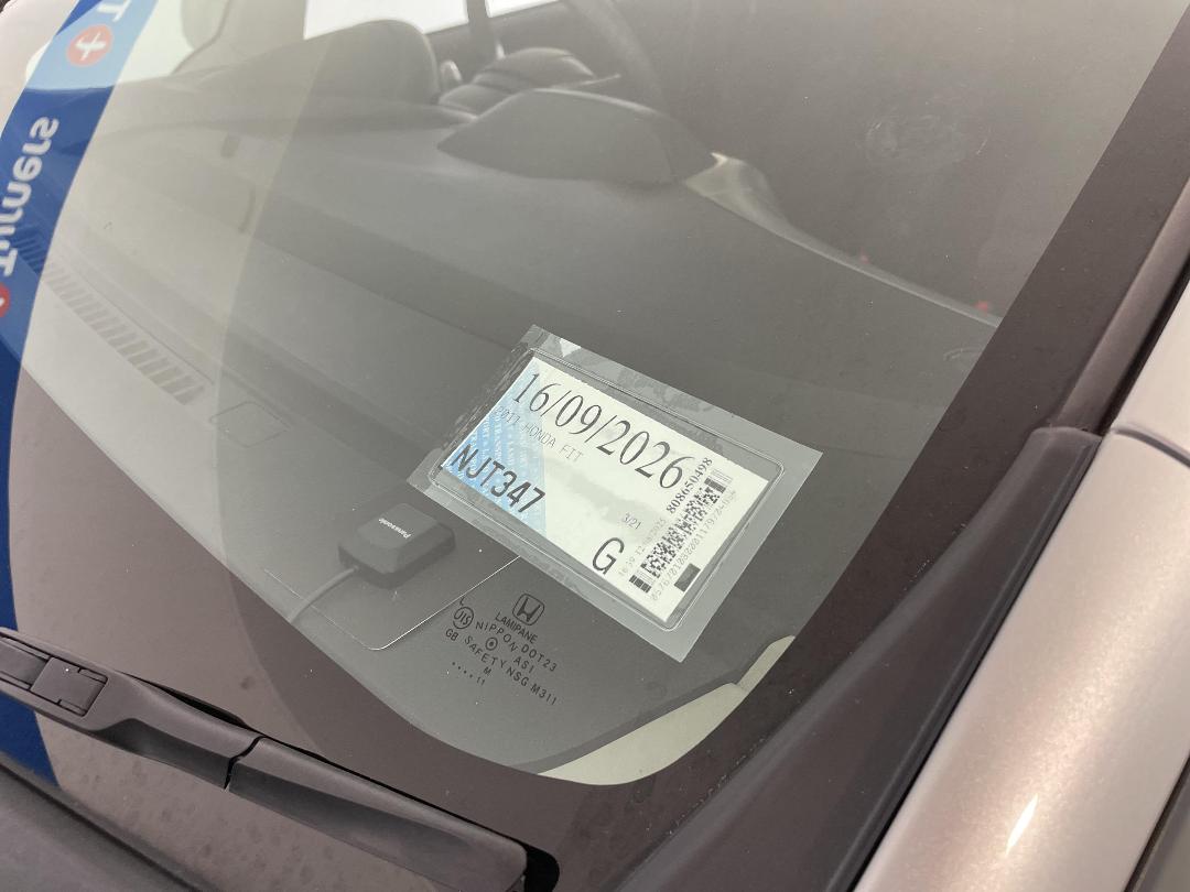 Photo '25' of Honda FIT