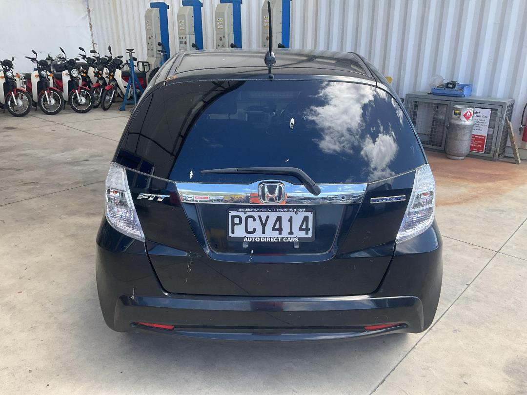 Photo '4' of Honda FIT