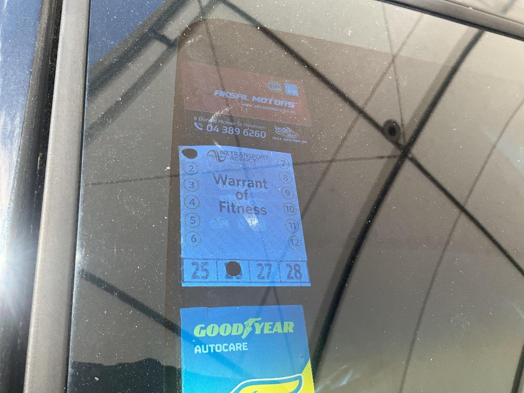 Photo '12' of Honda FIT