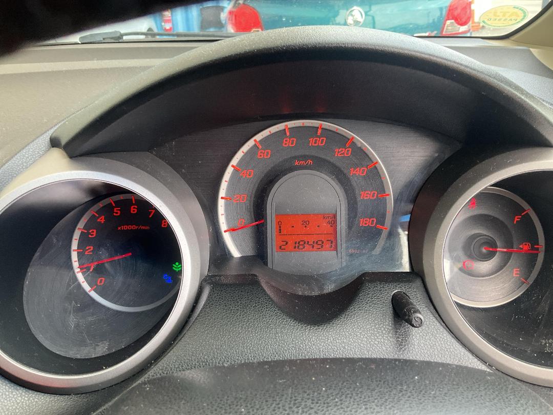 Photo '9' of Honda FIT Photo '9' of Honda FIT