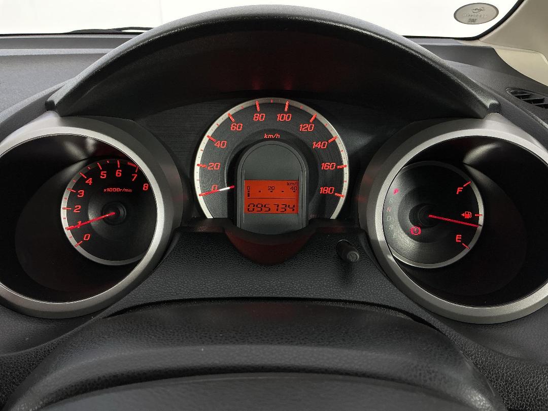 Photo '21' of Honda FIT Photo '21' of Honda FIT