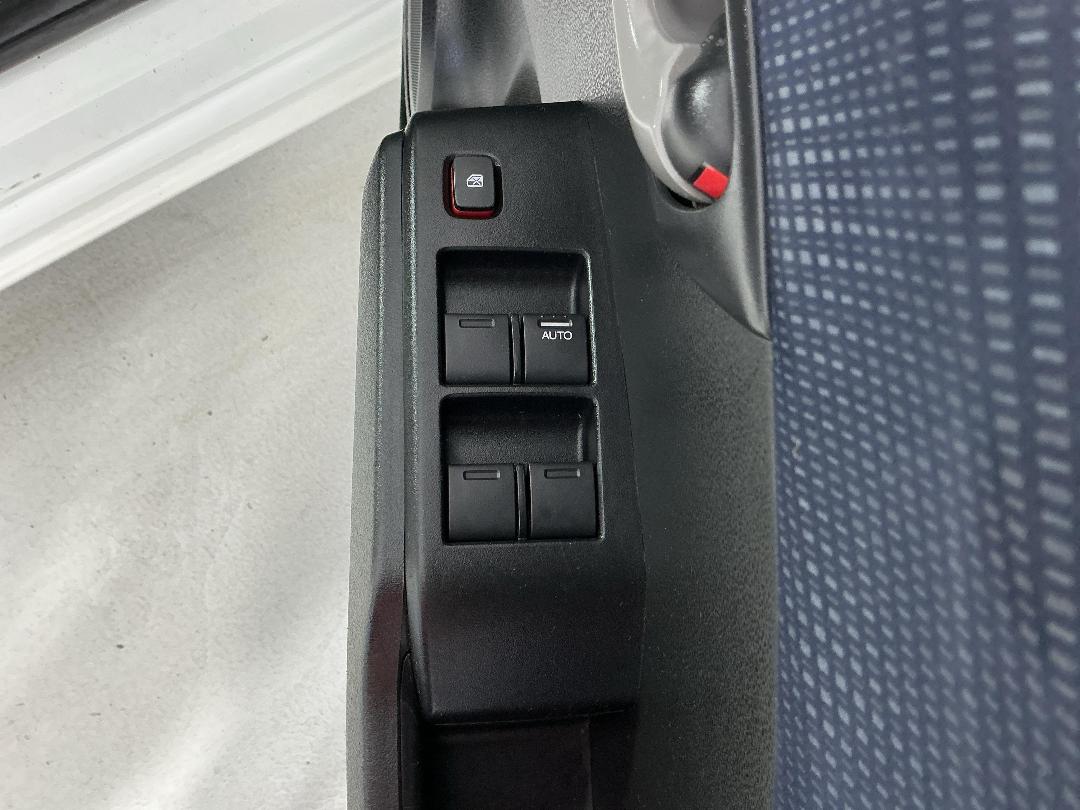 Photo '23' of Honda FIT Photo '23' of Honda FIT