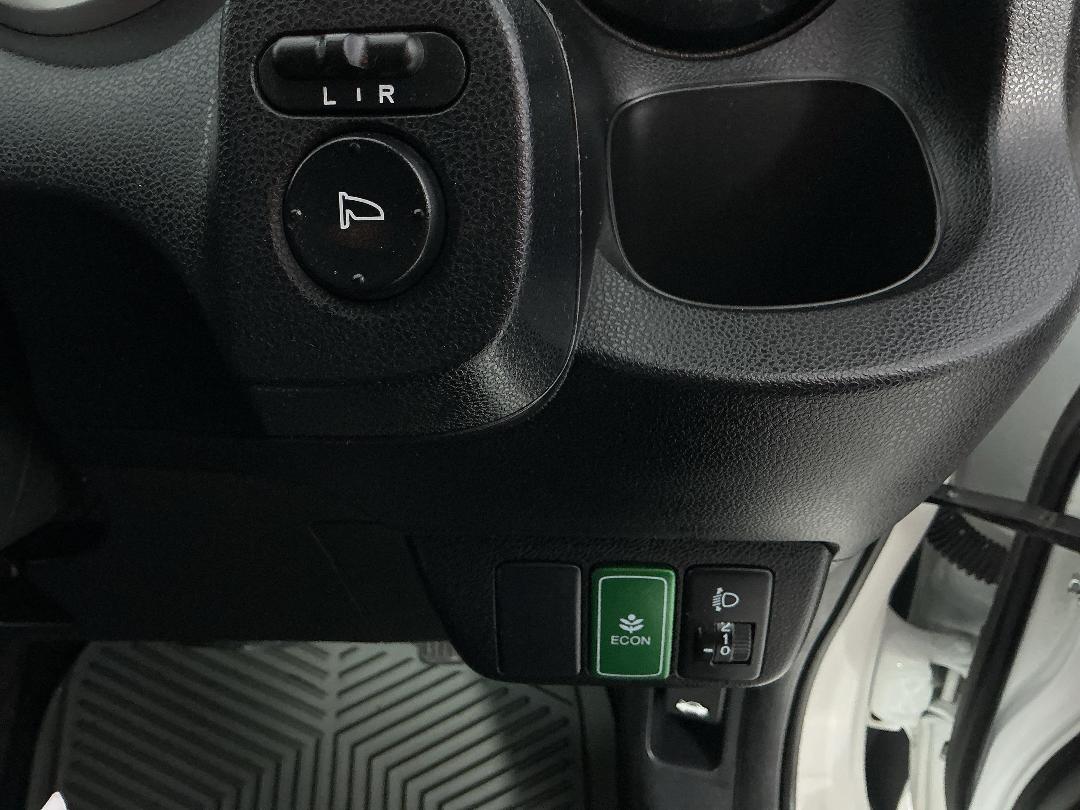 Photo '24' of Honda FIT Photo '24' of Honda FIT