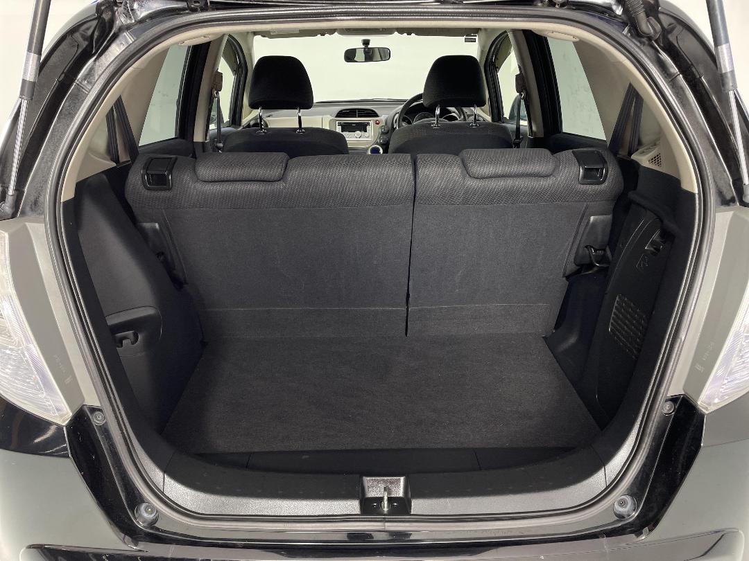 Photo '14' of Honda FIT Photo '14' of Honda FIT