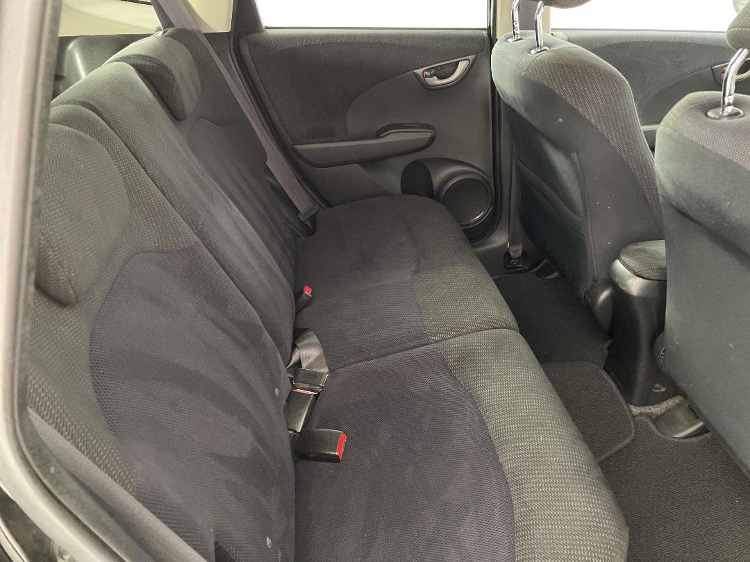 Photo '20' of Honda FIT Photo '20' of Honda FIT