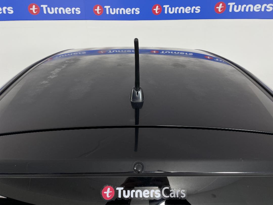 Photo '32' of Honda FIT Photo '32' of Honda FIT