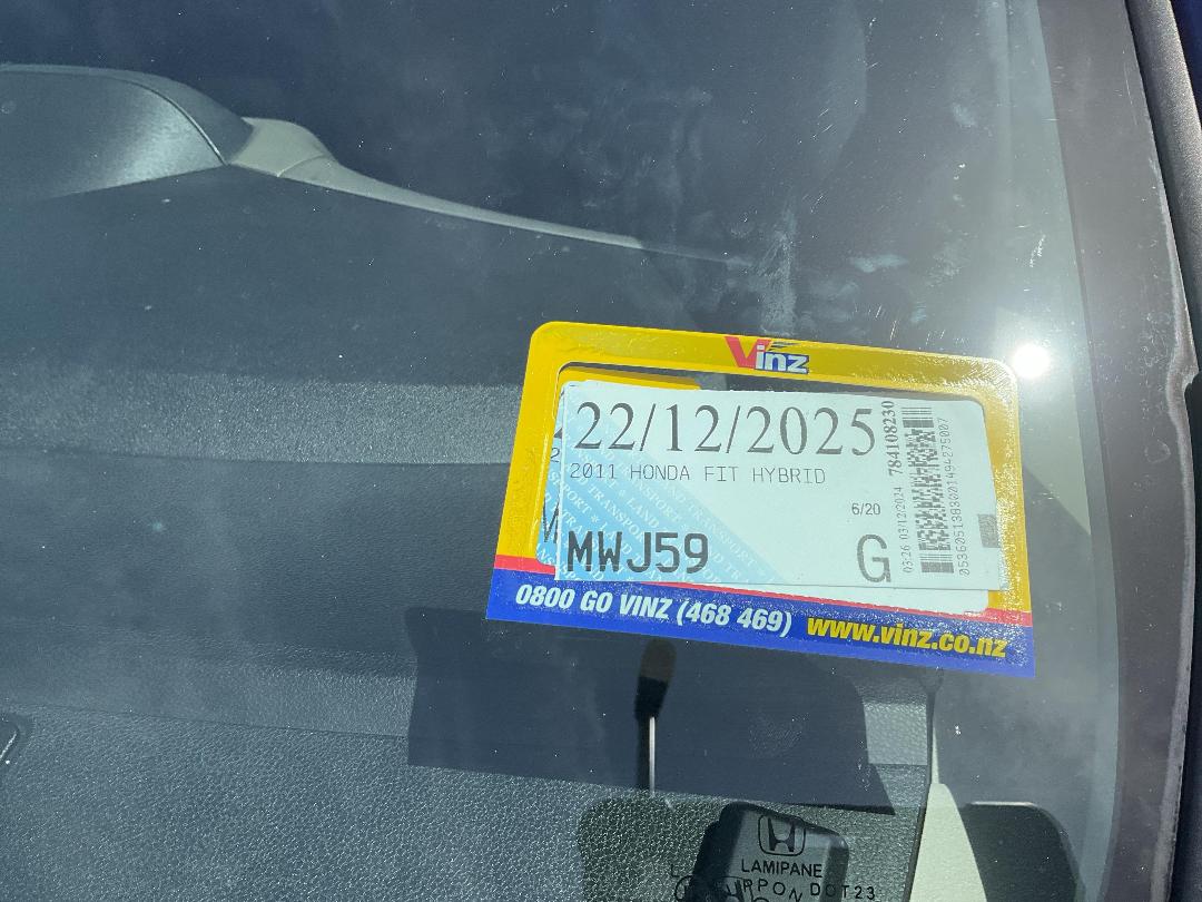 Photo '9' of Honda FIT Hybrid Photo '9' of Honda FIT Hybrid