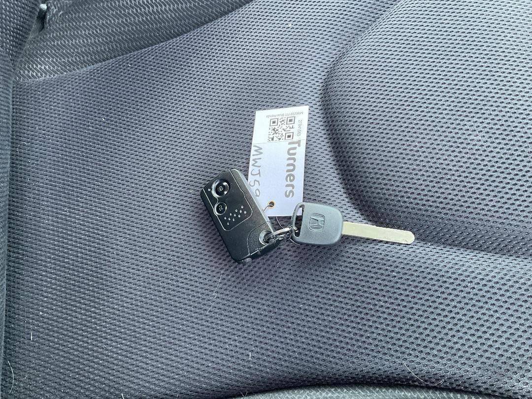 Photo '8' of Honda FIT Hybrid Photo '8' of Honda FIT Hybrid