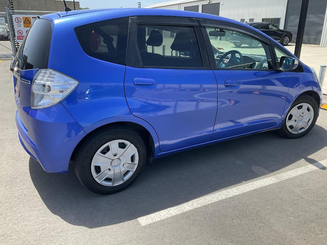 Photo '6' of Honda FIT Hybrid Photo '6' of Honda FIT Hybrid