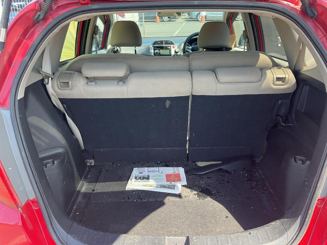 Photo '6' of Honda FIT Photo '6' of Honda FIT