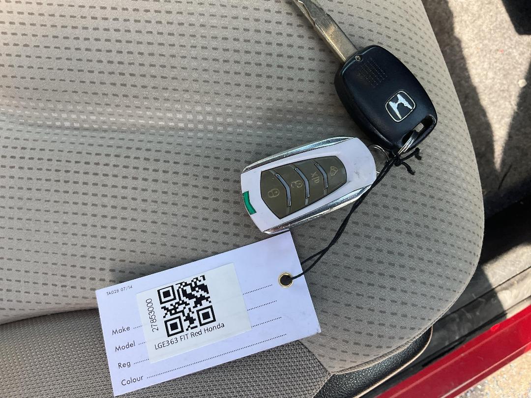 Photo '15' of Honda FIT Photo '15' of Honda FIT