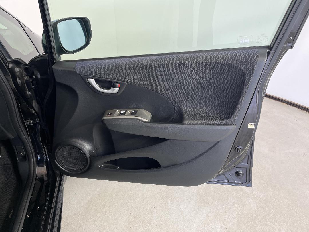 Photo '15' of Honda FIT