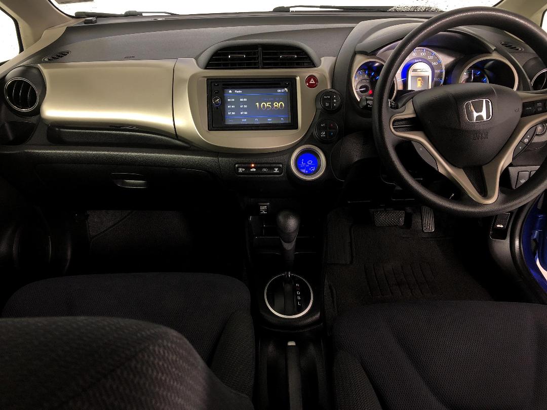 Photo '17' of Honda FIT