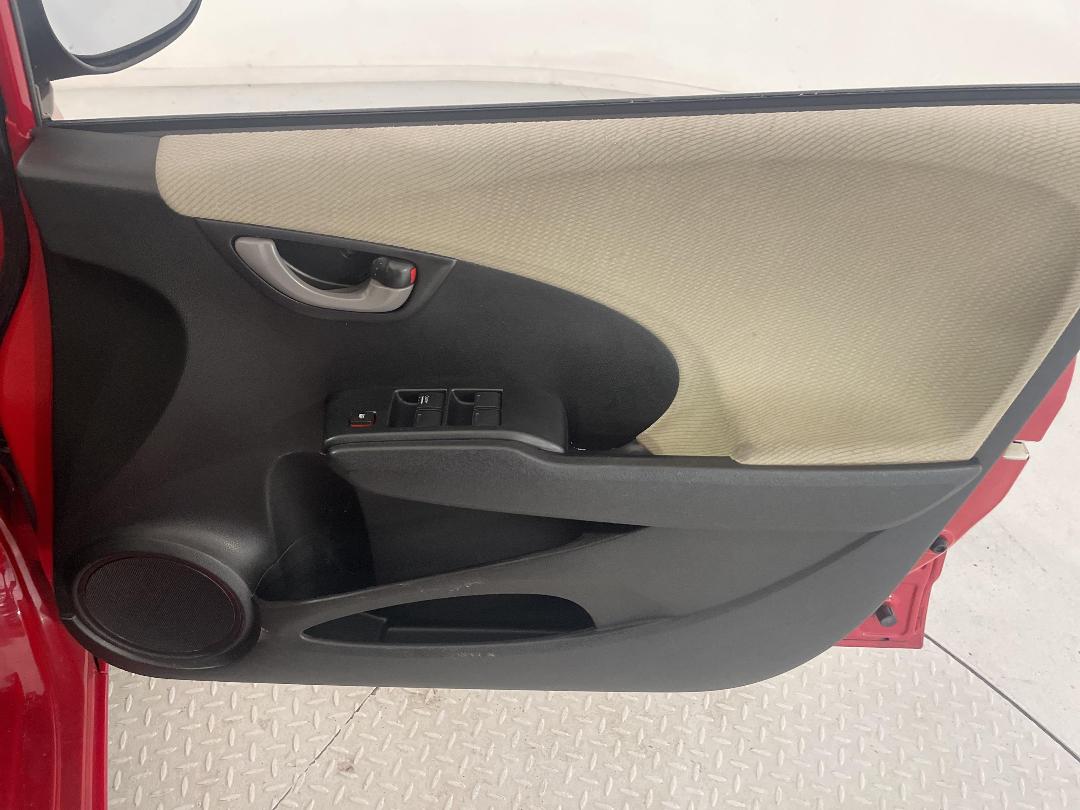 Photo '15' of Honda FIT